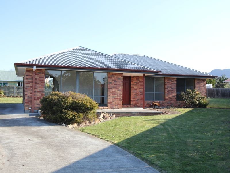 16 Carrington Drive, Margate TAS 7054