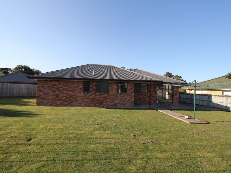 16 Carrington Drive, Margate TAS 7054