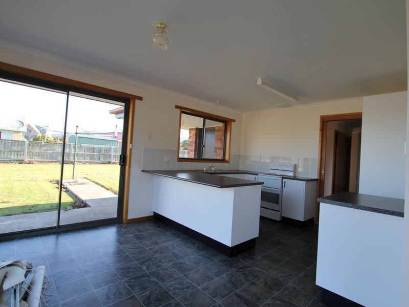 16 Carrington Drive, Margate TAS 7054