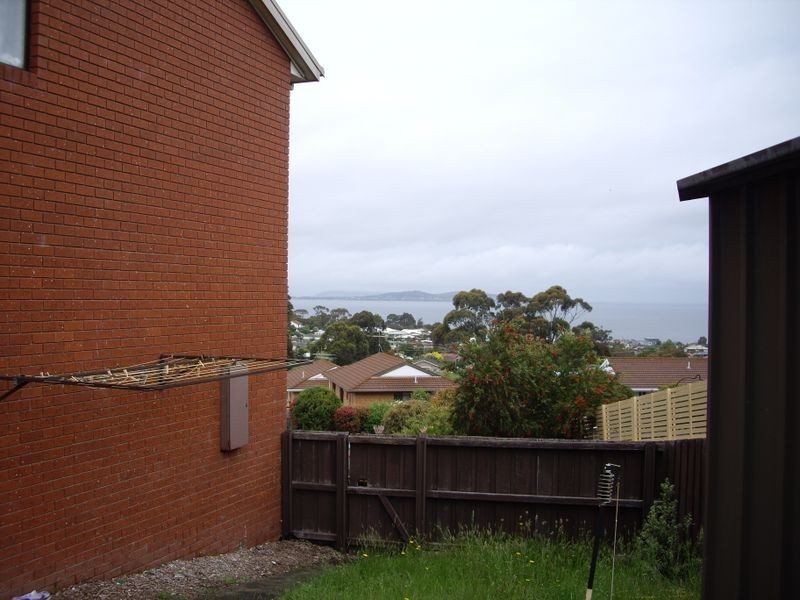 1/14 Opal Drive, Blackmans Bay TAS 7052