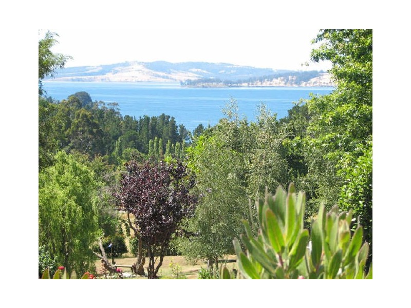 3710 Channel Highway ‘Caringa’, Birchs Bay TAS 7162
