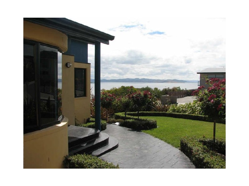 150 Wells Parade, Blackmans Bay TAS 7052