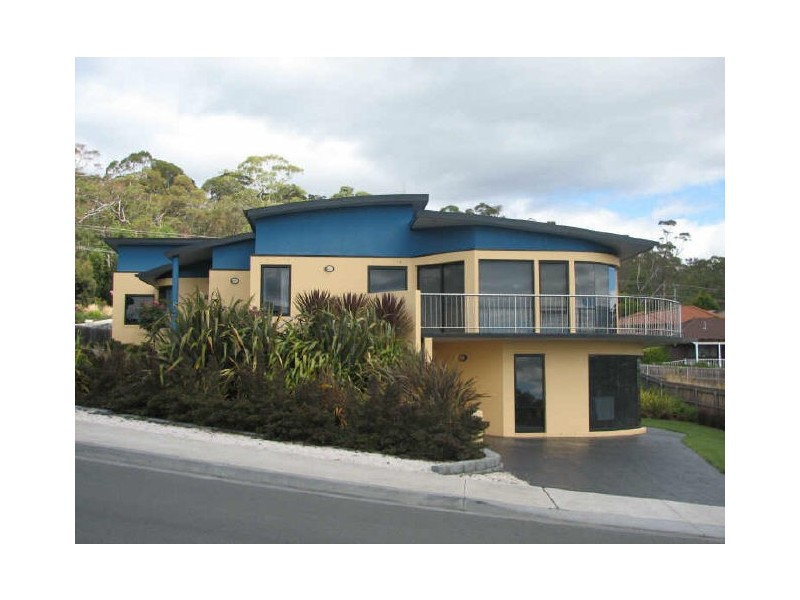 150 Wells Parade, Blackmans Bay TAS 7052