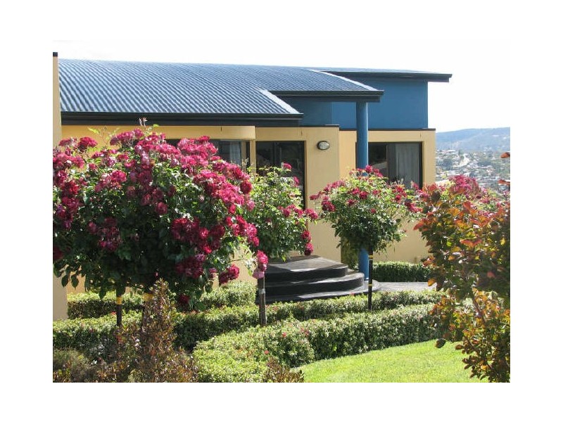 150 Wells Parade, Blackmans Bay TAS 7052
