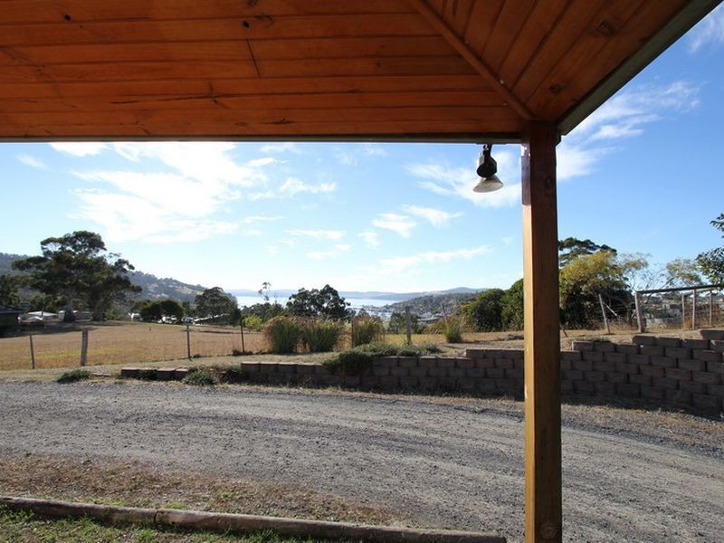 17 Saddle Road, Kettering TAS 7155