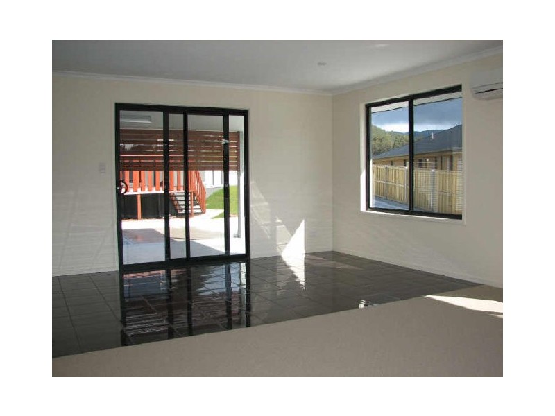 Unit 1/8 Taranaki Place, Snug TAS 7054