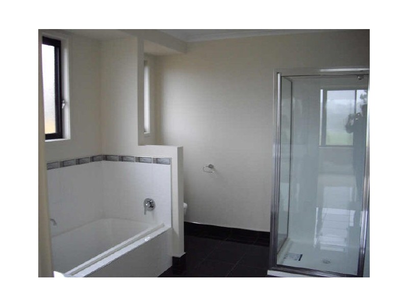 Unit 1/8 Taranaki Place, Snug TAS 7054