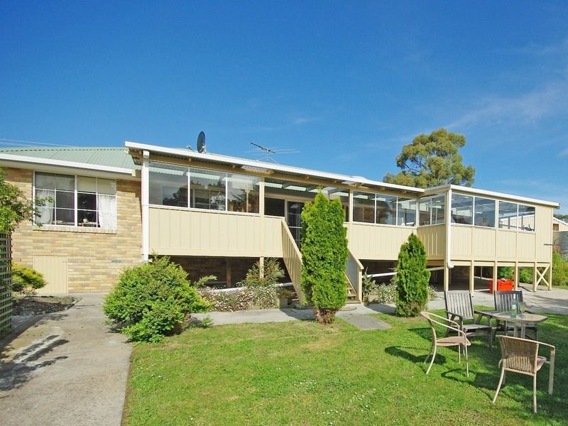 40 Burwood Drive, Blackmans Bay TAS 7052