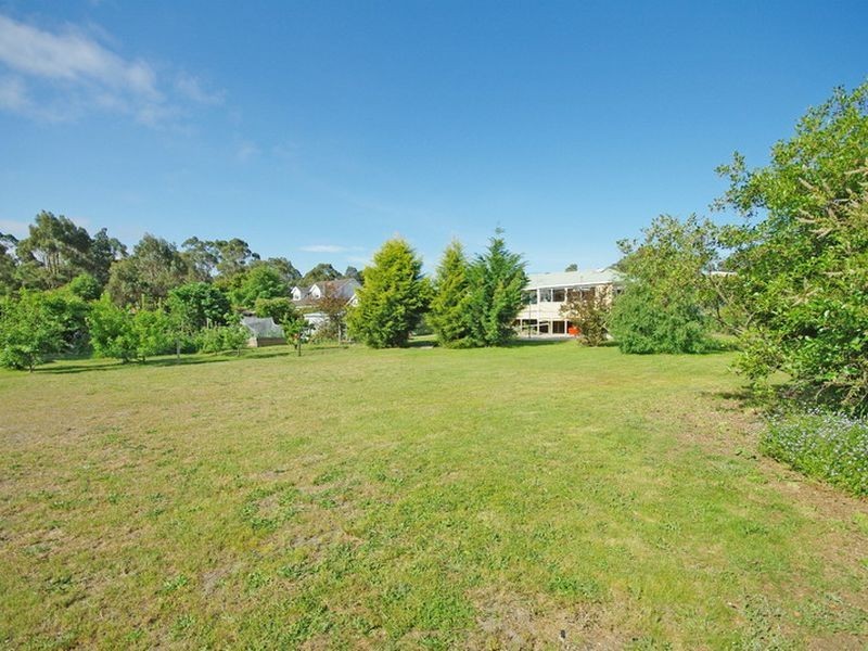 40 Burwood Drive, Blackmans Bay TAS 7052