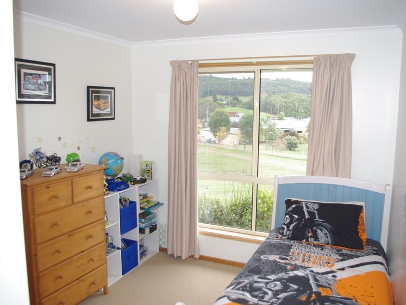 28 Dayspring Drive, Margate TAS 7054