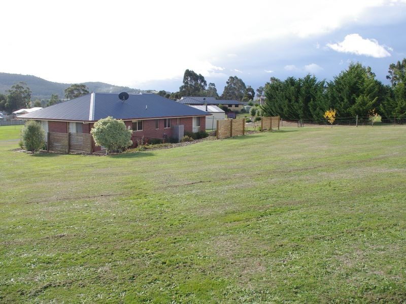 28 Dayspring Drive, Margate TAS 7054