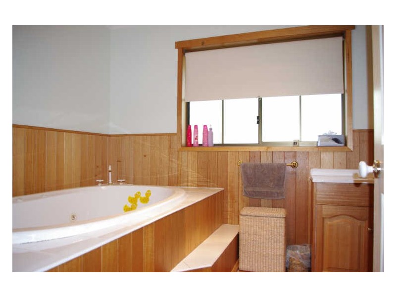 2 Wyburton Place, Margate TAS 7054