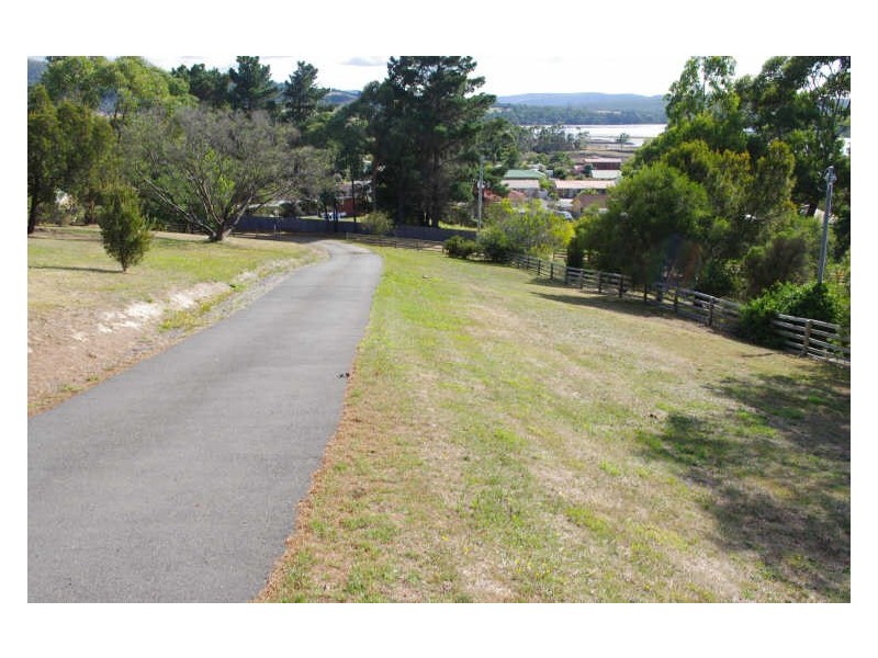 2 Wyburton Place, Margate TAS 7054