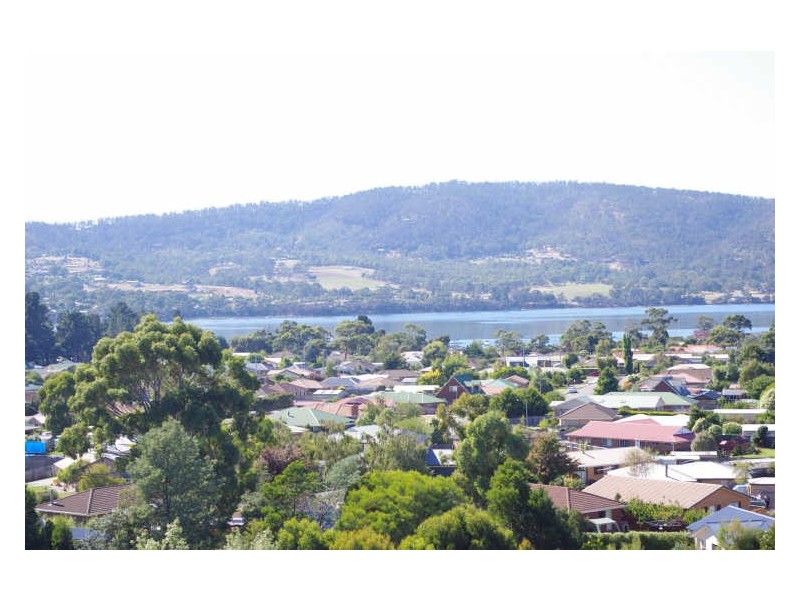 2 Wyburton Place, Margate TAS 7054