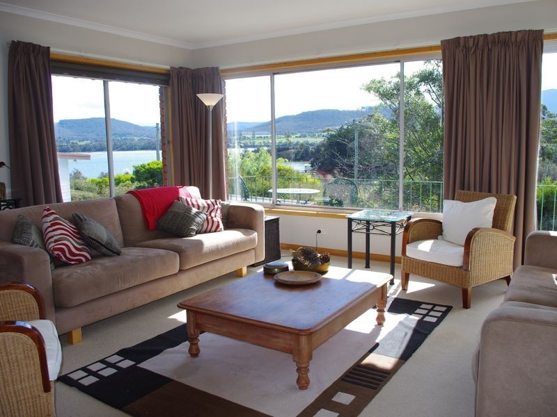 376 Howden Road, Howden TAS 7054