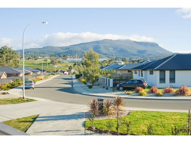 60 Corlacus Drive, Kingston TAS 7050