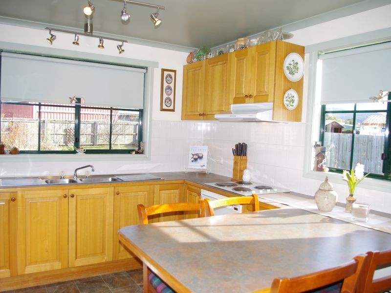 12 Carrington Drive, Margate TAS 7054
