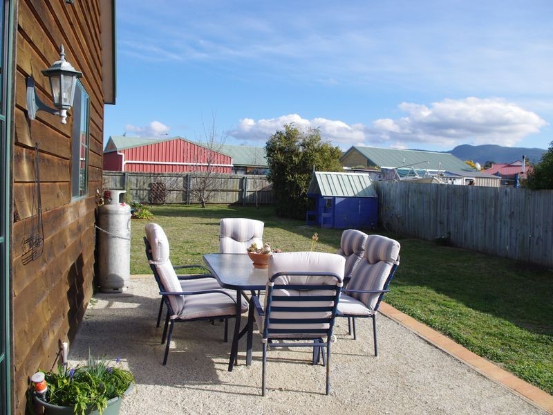 12 Carrington Drive, Margate TAS 7054
