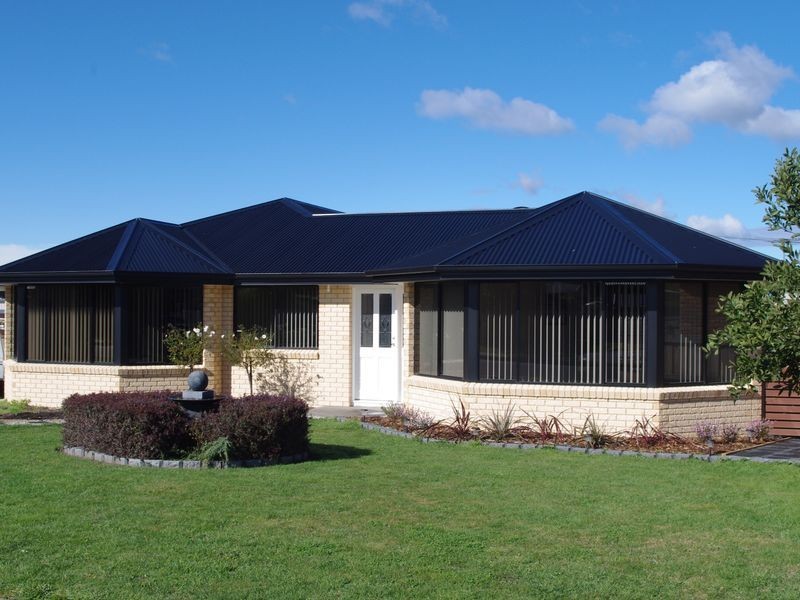 27 Jacaranda Drive, Margate TAS 7054