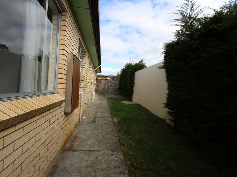 2/1 Pearsall Avenue, Blackmans Bay TAS 7052