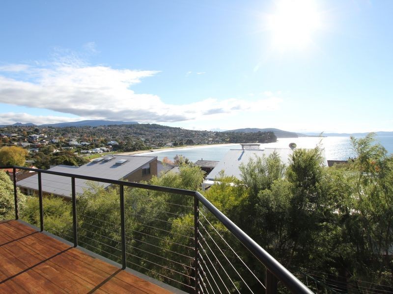 3 Flowerpot Crescent, Blackmans Bay TAS 7052