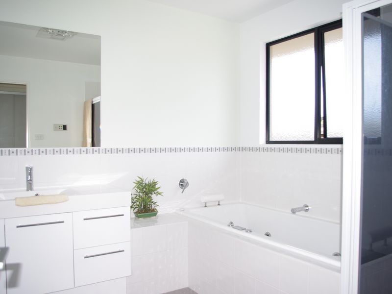 2 Jacaranda Drive, Margate TAS 7054