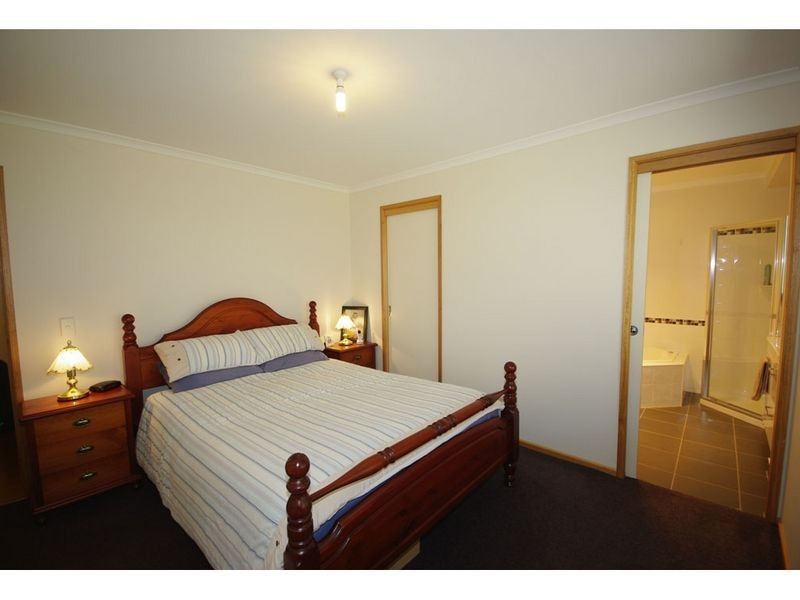 6 Breeza Court, Kingston TAS 7050