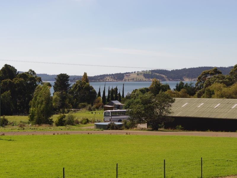 24 Thomas Road, Woodbridge TAS 7162