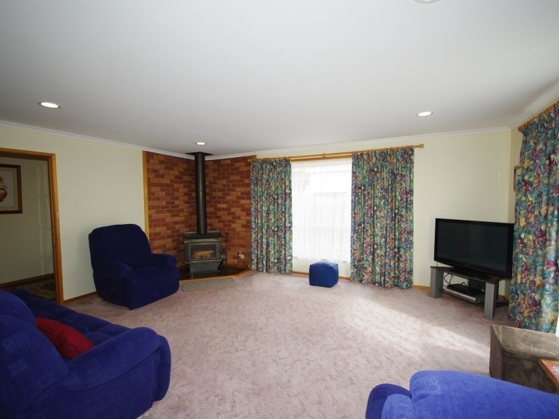 16 Peppermint Place, Margate TAS 7054