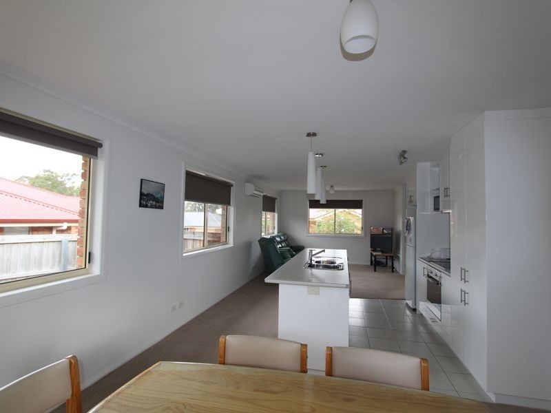 2/3 Home Avenue, Blackmans Bay TAS 7052
