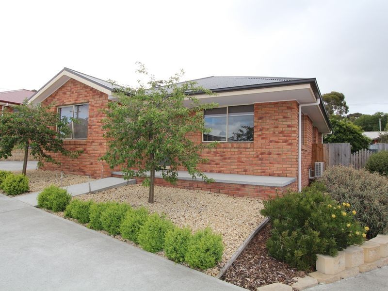 2/3 Home Avenue, Blackmans Bay TAS 7052