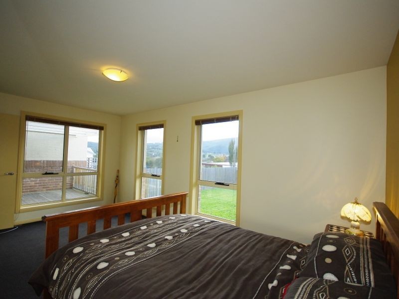 6 Alfreds Garden, Kingston TAS 7050