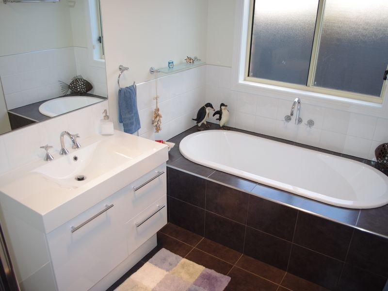 1/4 Delmore Place, Margate TAS 7054