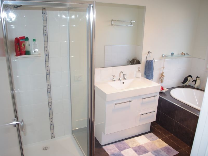 1/4 Delmore Place, Margate TAS 7054