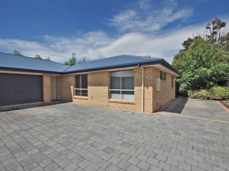 2B Delmore Place, Margate TAS 7054