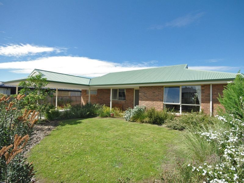 9 Jacaranda Drive, Margate TAS 7054