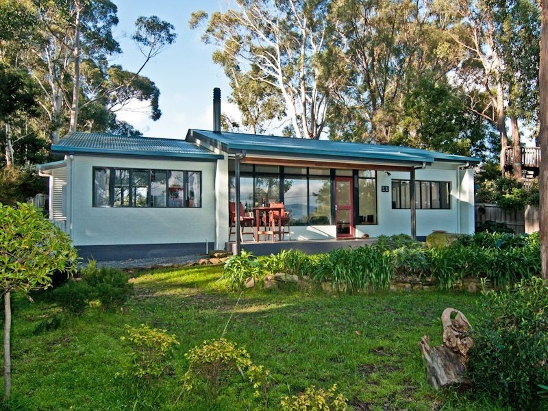 11 Wingara Road, Howden TAS 7054