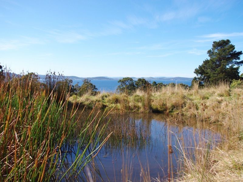 1 Sunnybanks Rd, Middleton TAS 7163