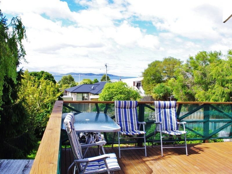 6 Murlali Crt, Blackmans Bay TAS 7052