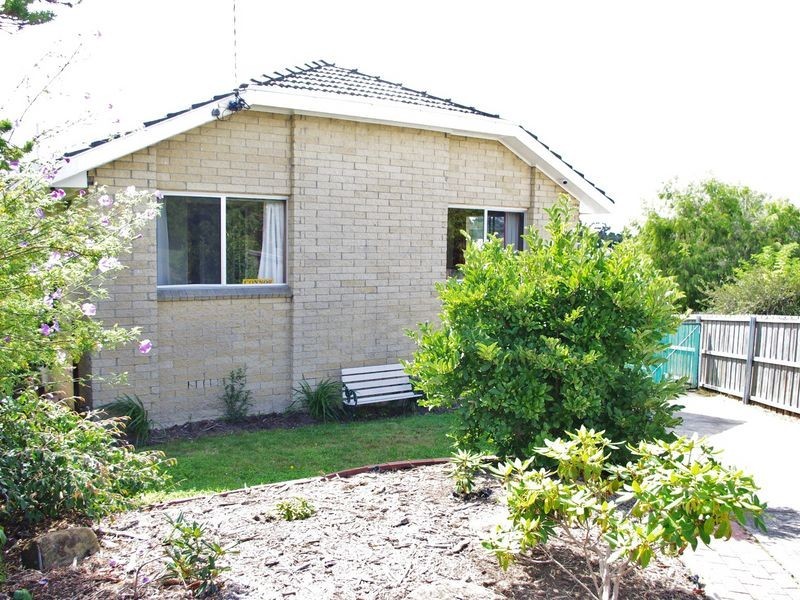 6 Murlali Crt, Blackmans Bay TAS 7052