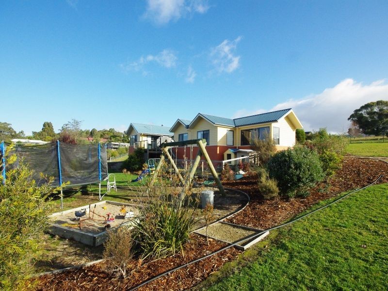 21 Englefield Drive, Margate TAS 7054