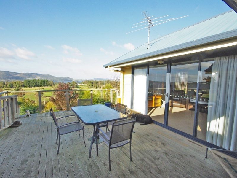 21 Englefield Drive, Margate TAS 7054