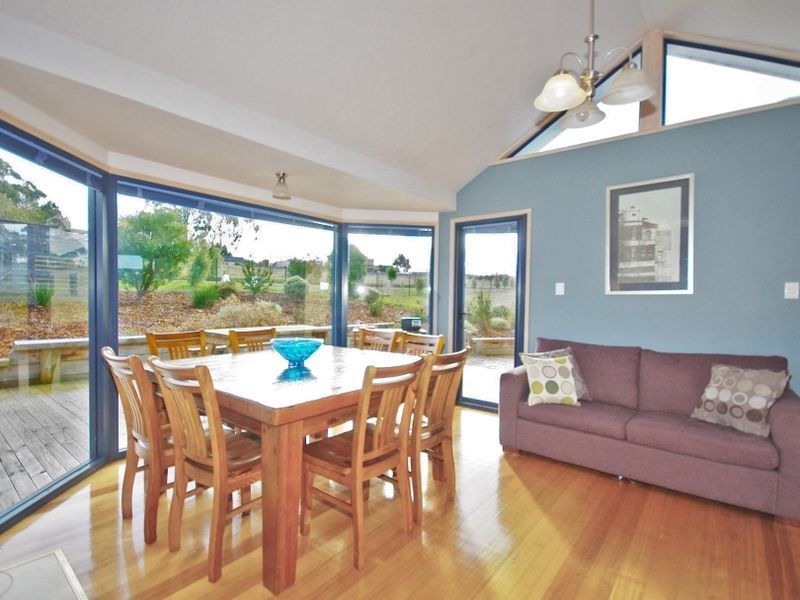 21 Englefield Drive, Margate TAS 7054