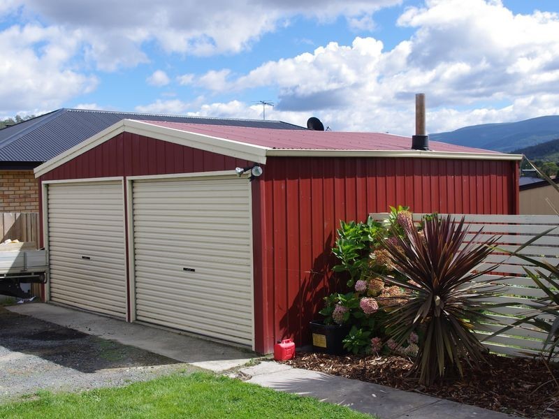 5 Crimson Drive, Margate TAS 7054