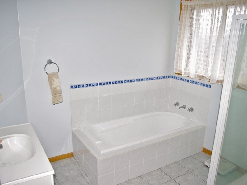 5 Crimson Drive, Margate TAS 7054