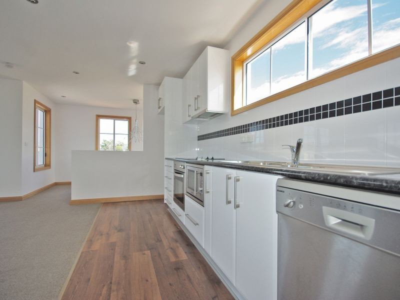 1/24 Staff Road, Electrona TAS 7054