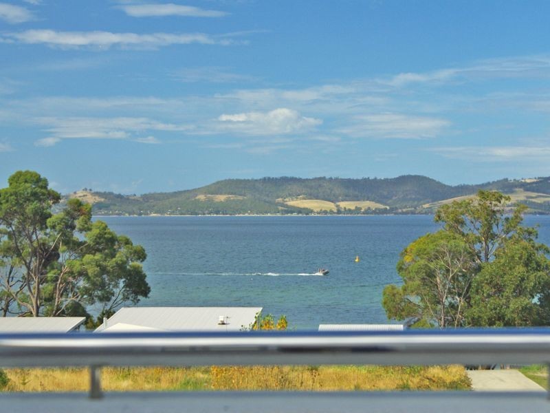 1/24 Staff Road, Electrona TAS 7054