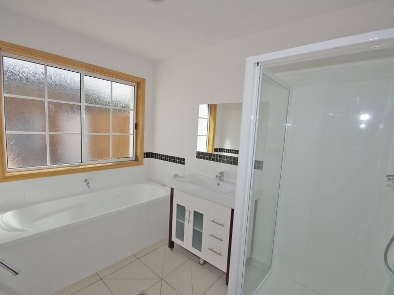 1/24 Staff Road, Electrona TAS 7054