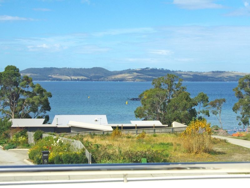 2/24 Staff Road, Electrona TAS 7054