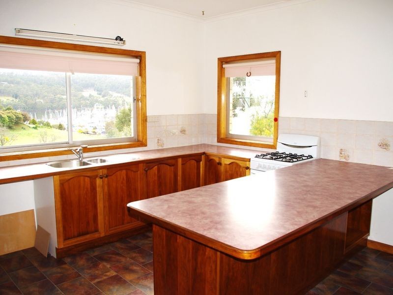 8 Ferry Road, Kettering TAS 7155